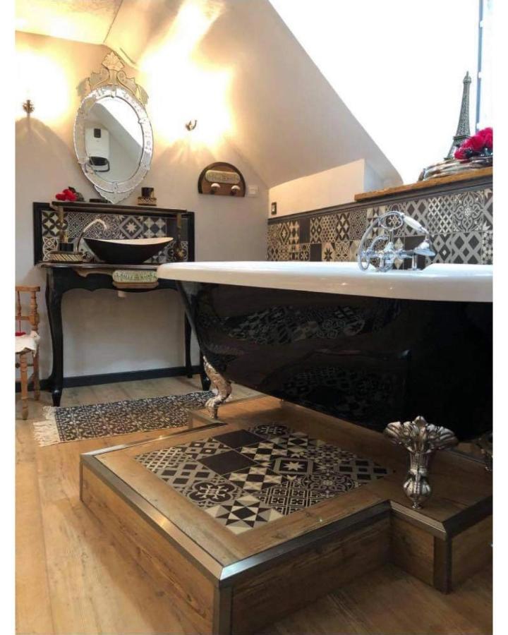 Appartement Romantique Parisien, Baignoire Retro Au Pied Du Lit Μπουλόν-Σιρ-Μερ Εξωτερικό φωτογραφία