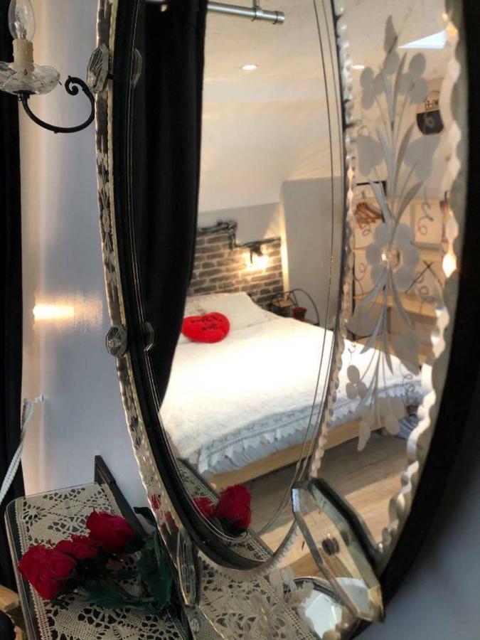 Appartement Romantique Parisien, Baignoire Retro Au Pied Du Lit Μπουλόν-Σιρ-Μερ Εξωτερικό φωτογραφία